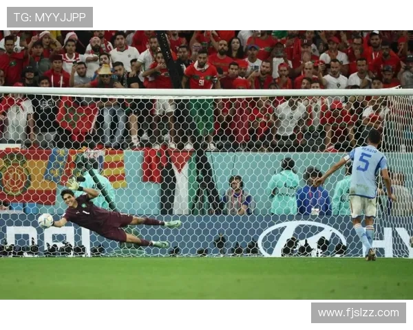 赛前恩里克与鲁伊斯布斯克茨亲密互动展现深厚友谊气氛温馨